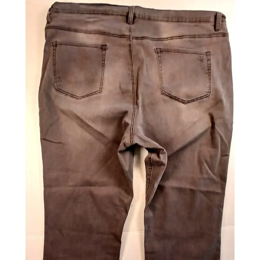 DG2 Diane Gilman Designer Gray Jeans - Size 22 - NWT